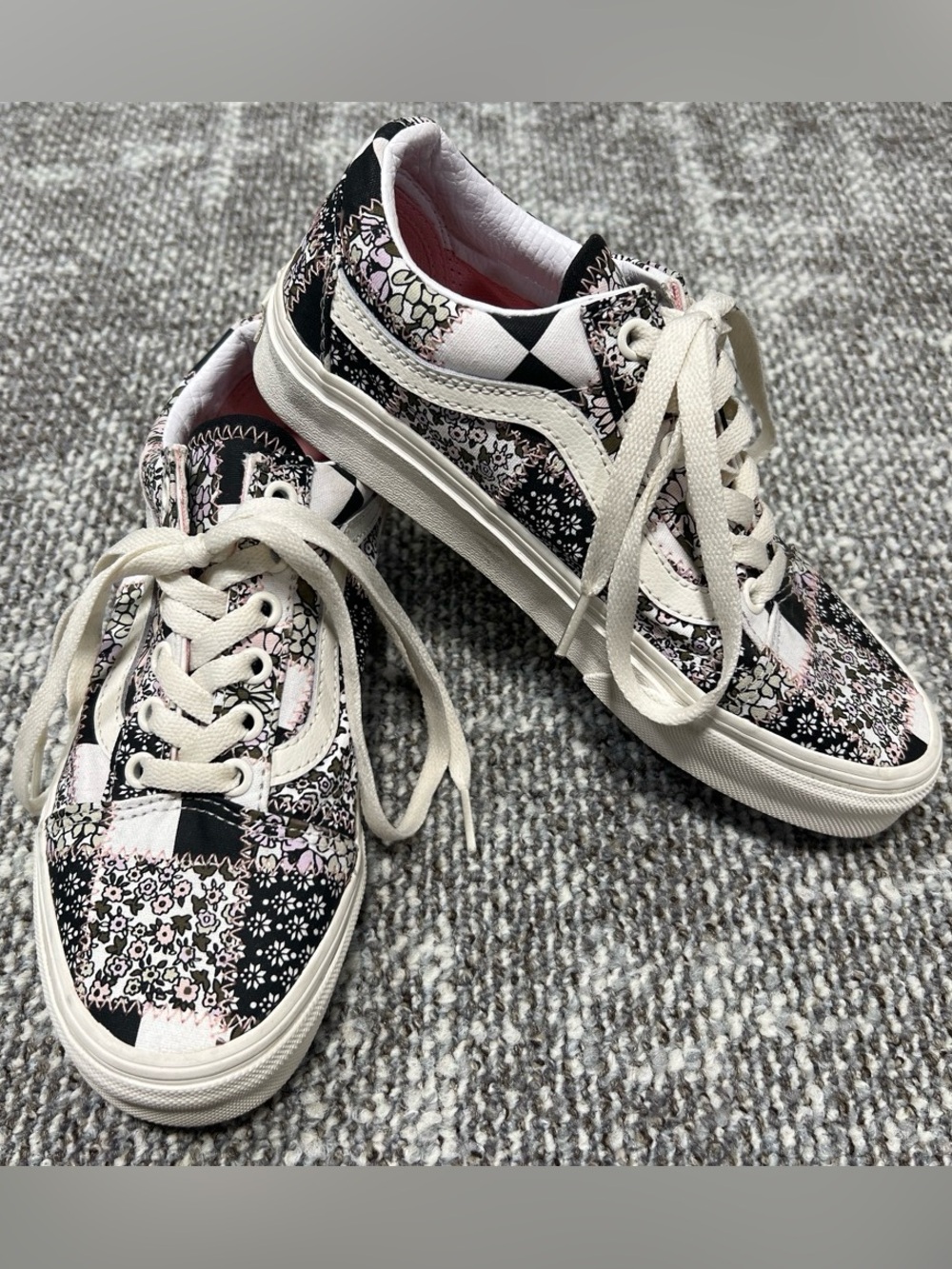 Vans Floral Patchwork Old Skool Sneakers - Black & Pink